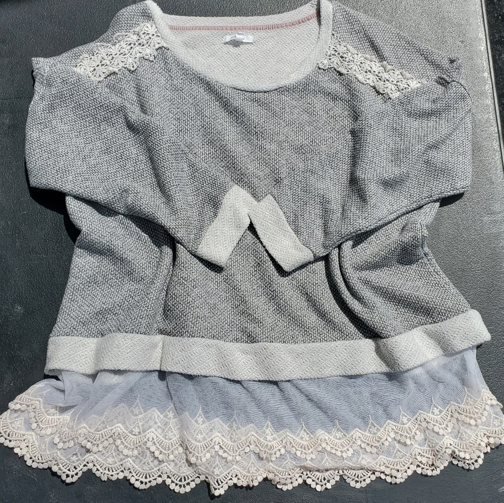 Grey Sweatshirt w Lace Details